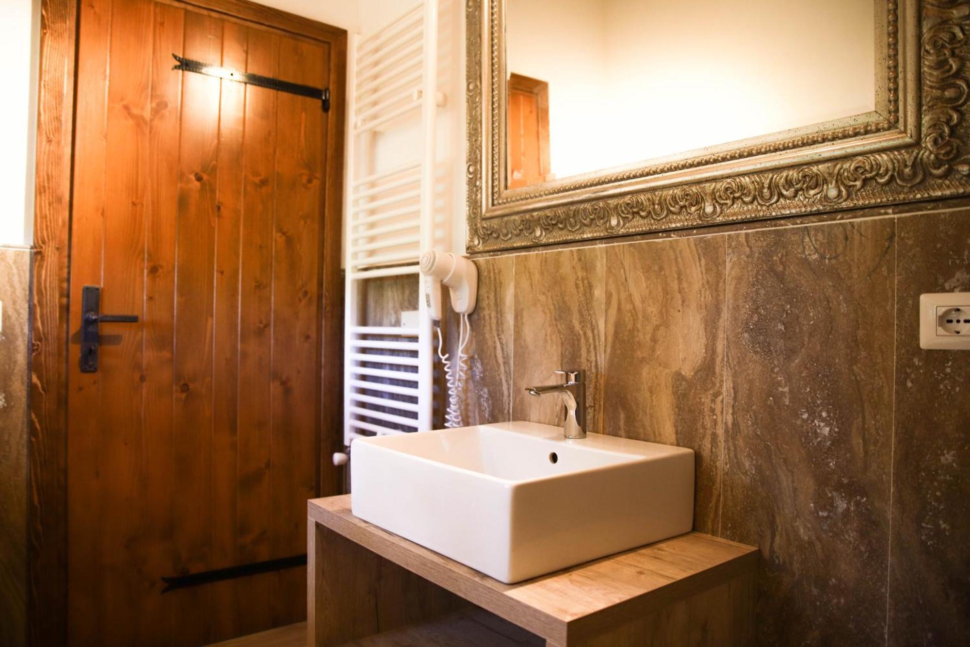 Country House Poggio Aione Guest House Catabbio ภายนอก รูปภาพ